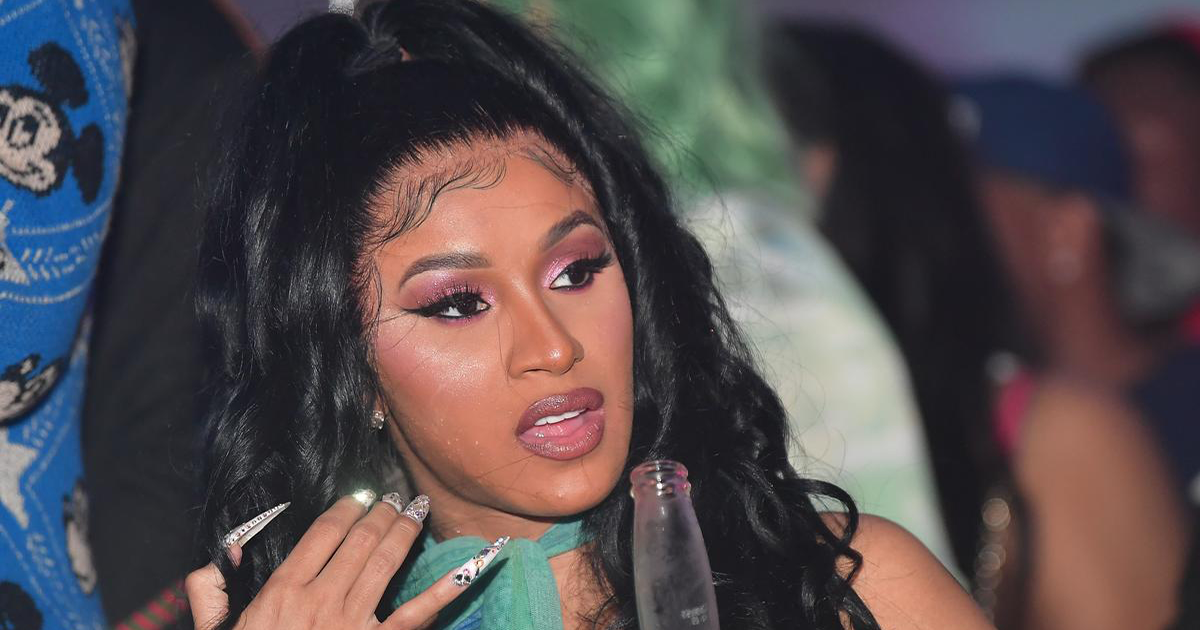 這玩意兒他 X 的就像在開巡演，Cardi B 霸氣開噴後認聳喊怕