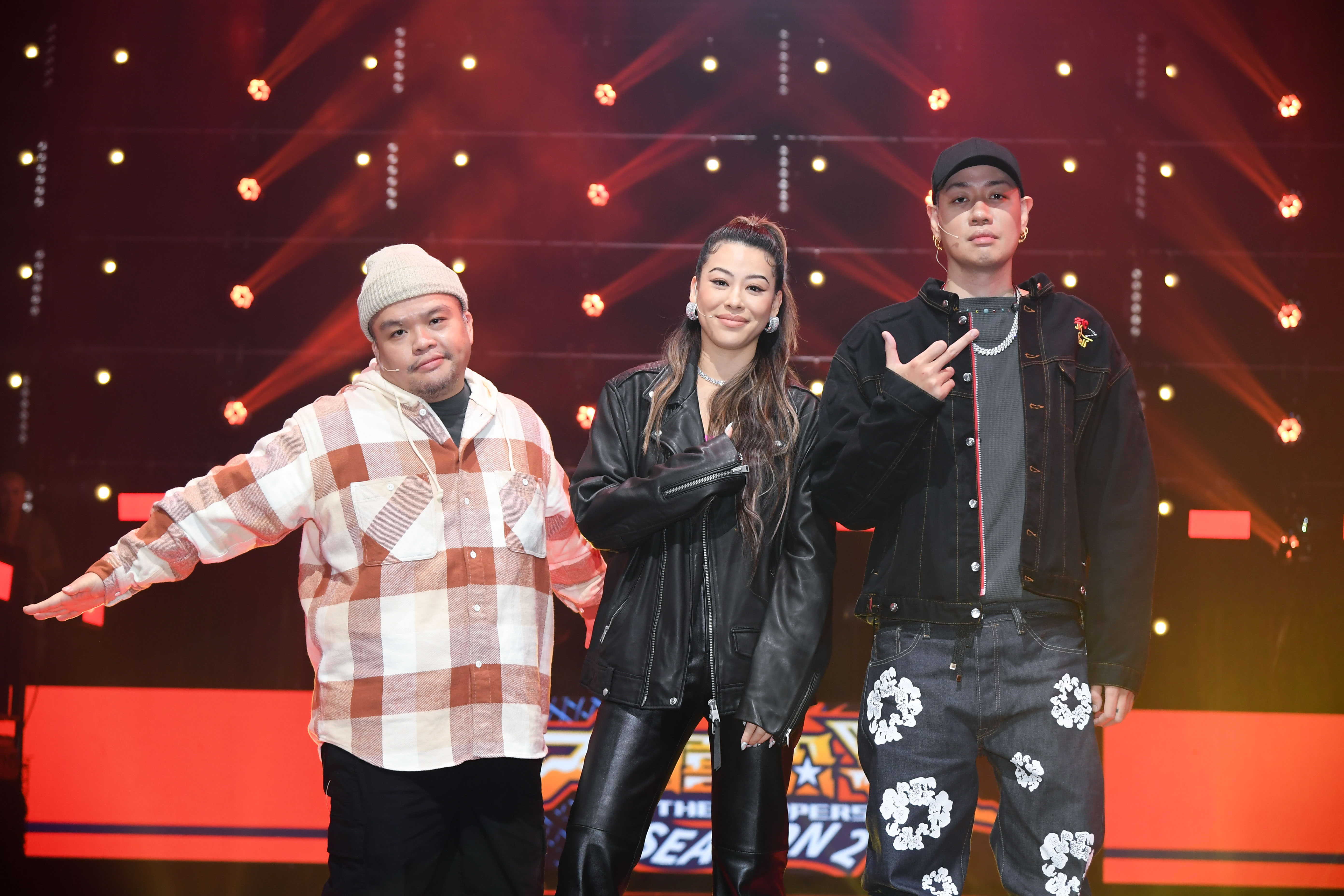 指標性嘻哈選秀實境節目《大嘻哈時代2》正式開錄，三立、MTV 攜手與陳鎮川、謝乾乾強強聯手共同製作，蔡詩芸、迪拉胖與陳星翰首當評審，精彩可期！