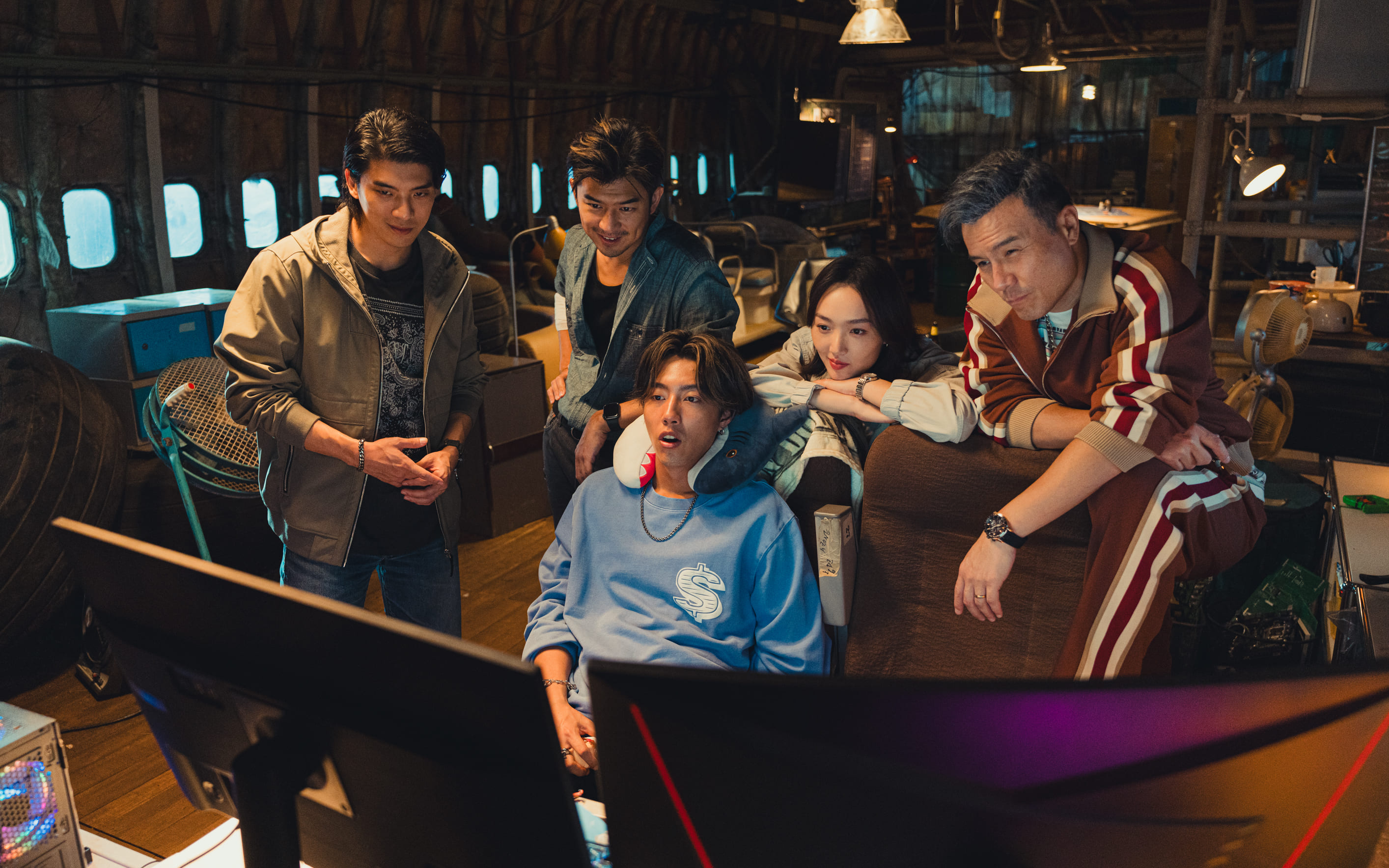 吳慷仁《還錢》亮點片段搶先看！化身ABC銀行家喜劇魂爆發 ｜富都青年晉升「富有青年」！導演王鼎霖揭選角秘辛：親自拜託來的！