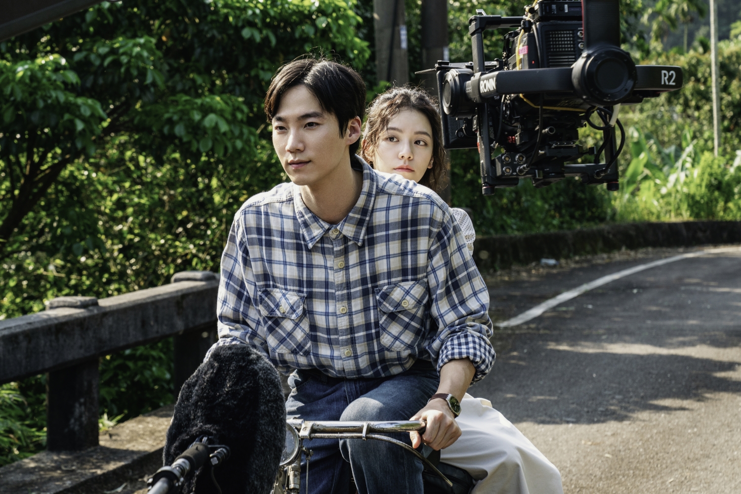 台韓合製電影《無人知曉的家》在台拍攝！宋芸樺苦練韓文3個月，配對《驅魔麵館》性格男星玩驚悚