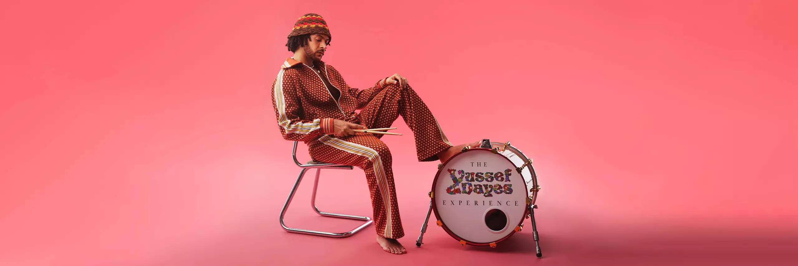 Yussef Dayes為何讓爵士鼓聽起來像在跳舞？節奏、即興與身體感