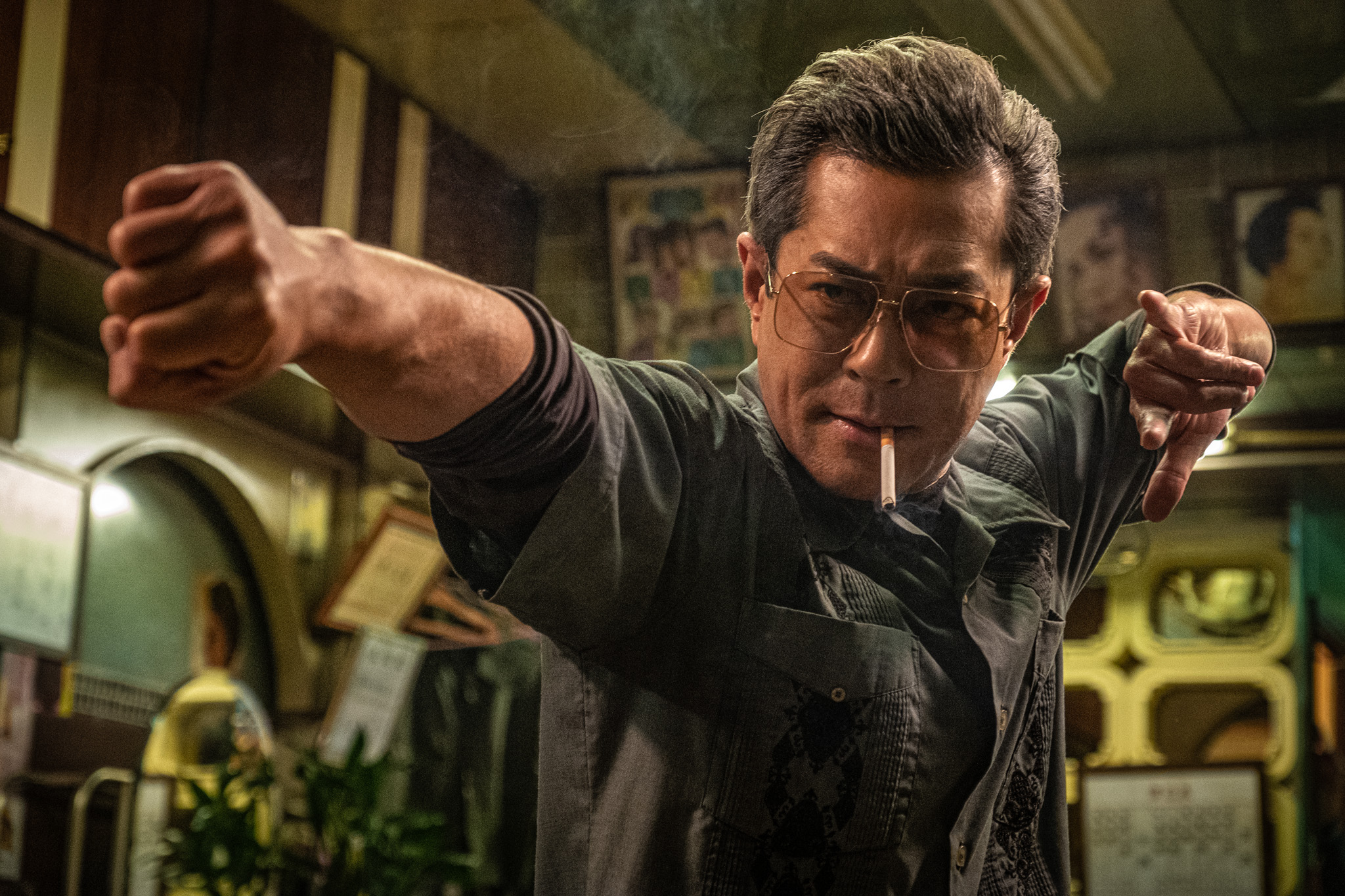 《九龍城寨之圍城》口碑炸裂 香港首日衝2100萬 中國破6億 |最會打的演員？ 答案竟是賞他7巴掌的蔡思韵 「打到休克」