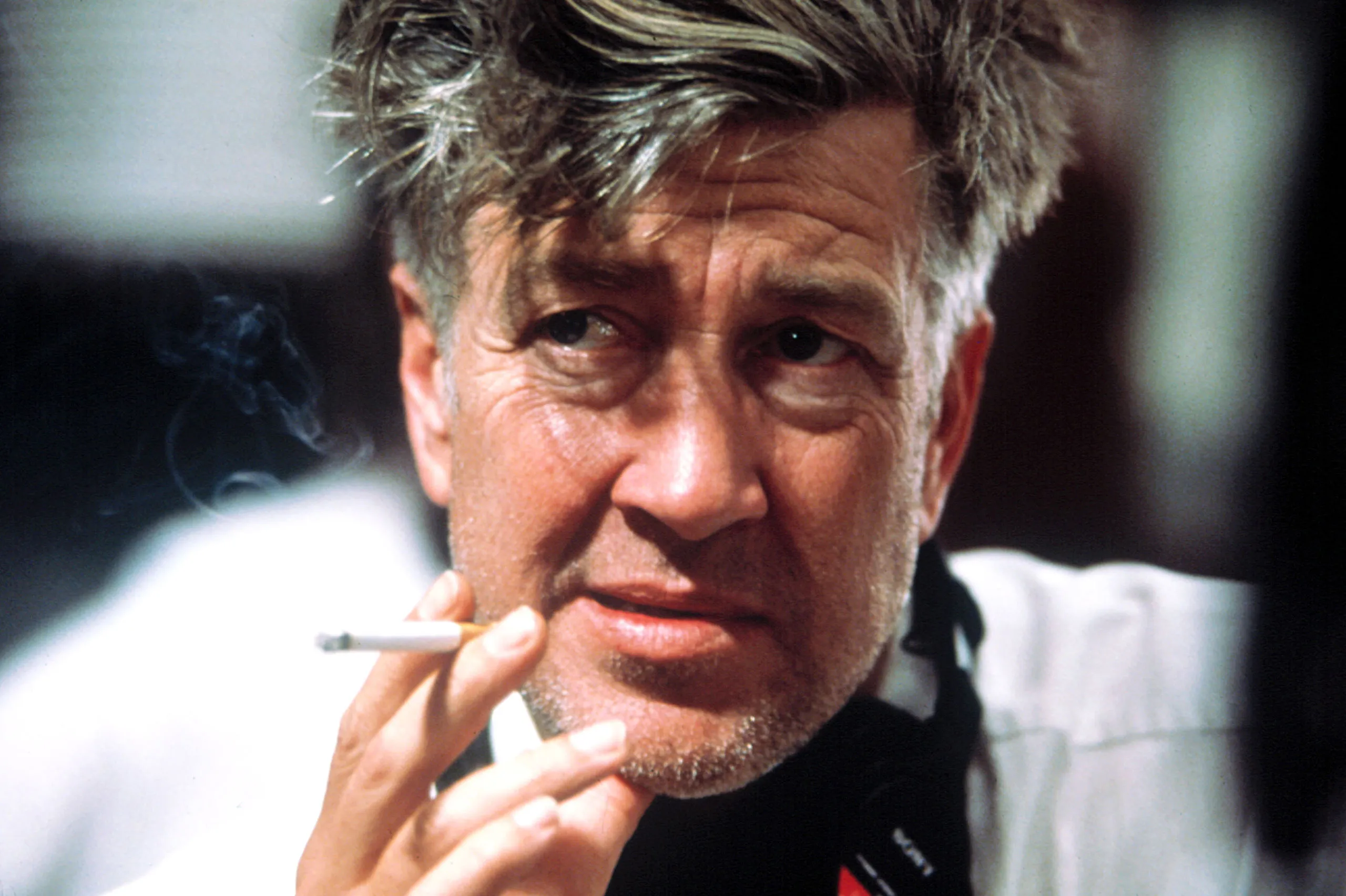 David Lynch 如何讓日常變得不安？聲音、停頓與夢境邏輯