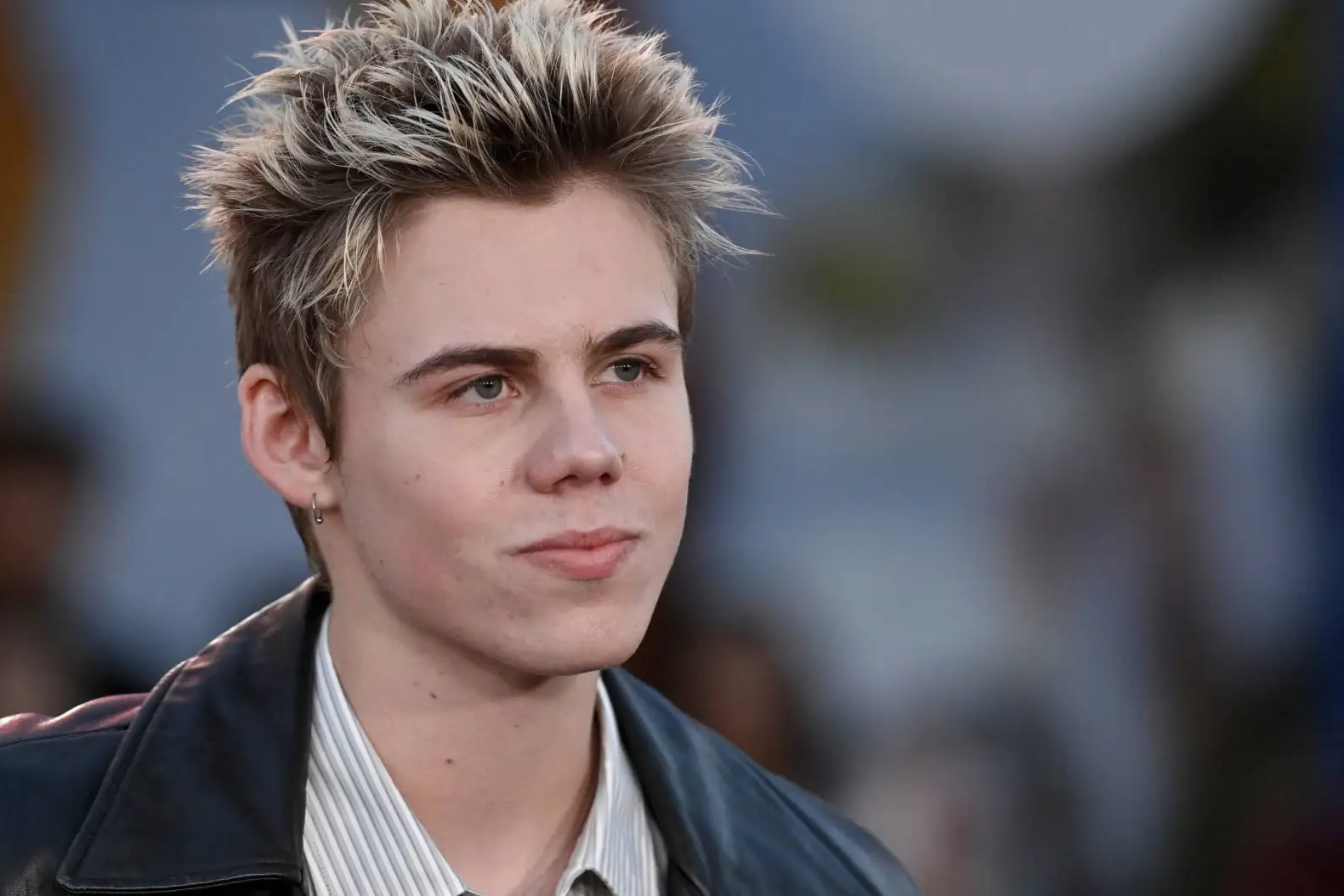 分手後的 4 個月能做什麼？The Kid LAROI 用《Before I Forget》示範「公開處刑」