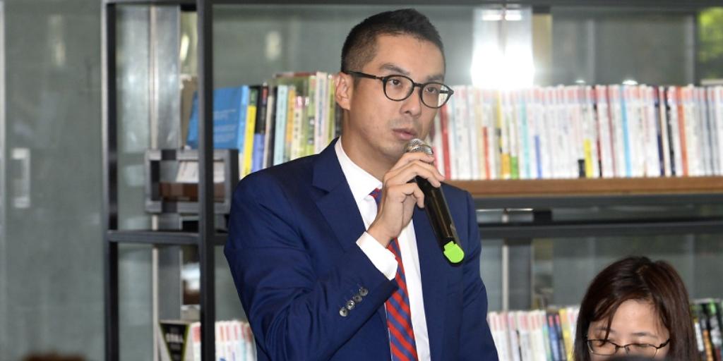 馬志綱的生存進化論：冠德與環球購物中心如何利用生物本能，收割你的心理帳戶？