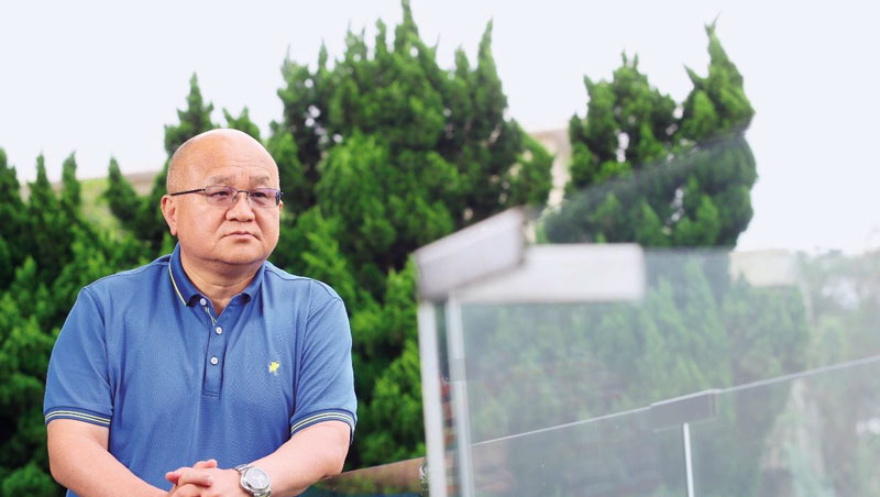 賓士、BMW 為何離不開他？敏實秦榮華用「邊緣權力」統治全球豪車