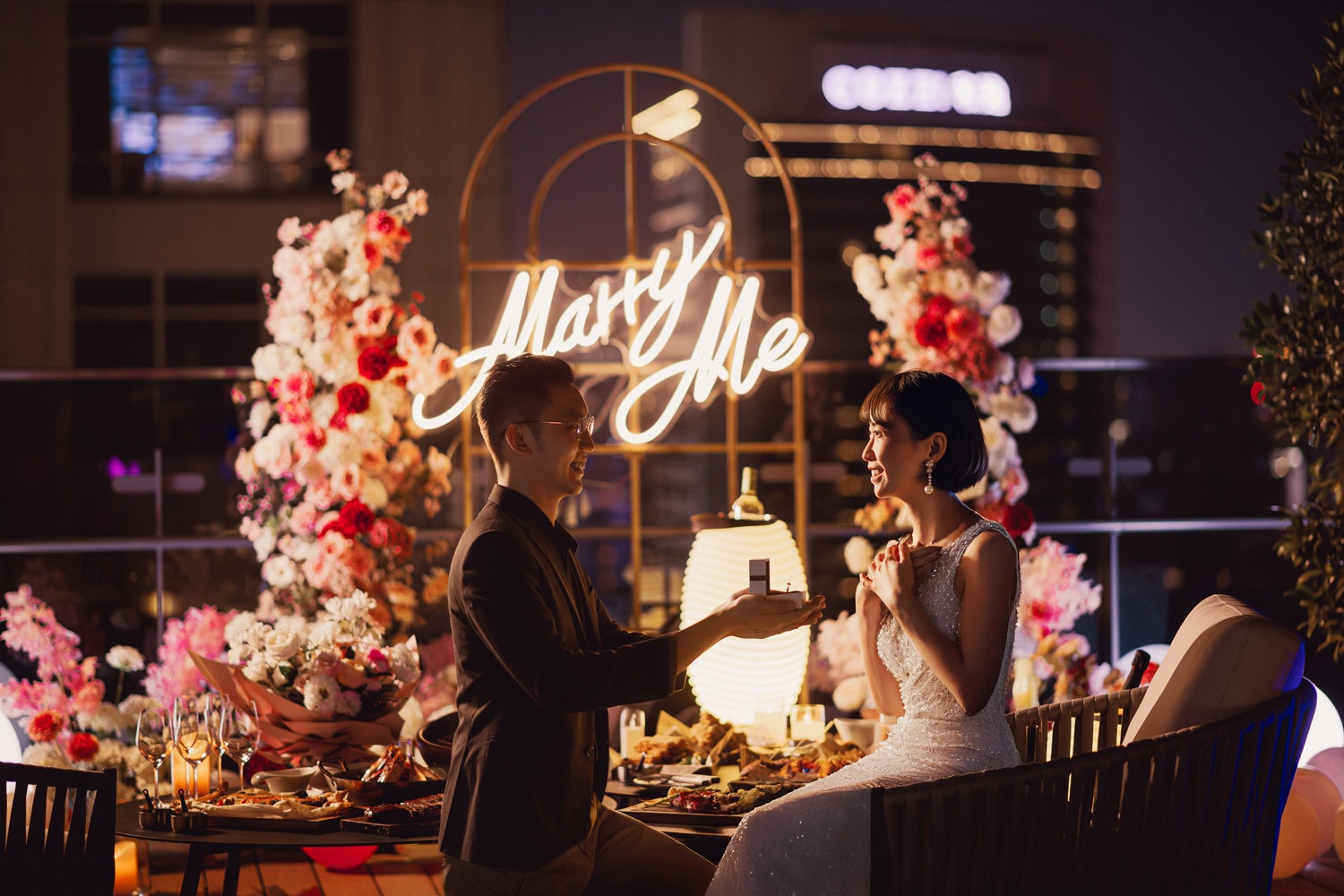 2026 高雄情人節求婚天花板：日航酒店「擬真草莓籃」，技術溢價才是真浪漫