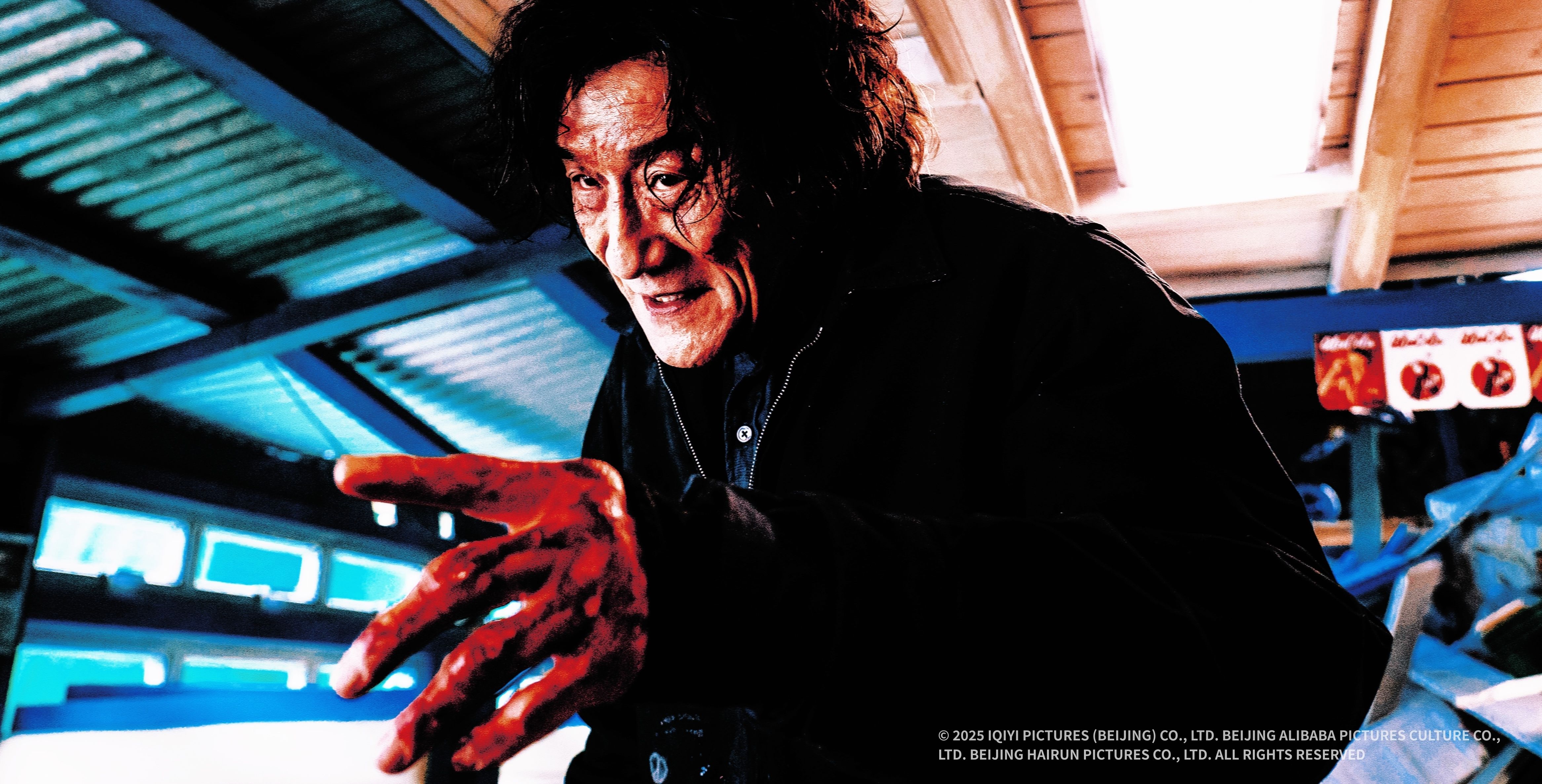 《捕風追影》影評：當梁家輝的「狼性」遇上 SEVENTEEN 文俊輝的「暴徒美學」| 3/27進場看成龍對上梁家輝