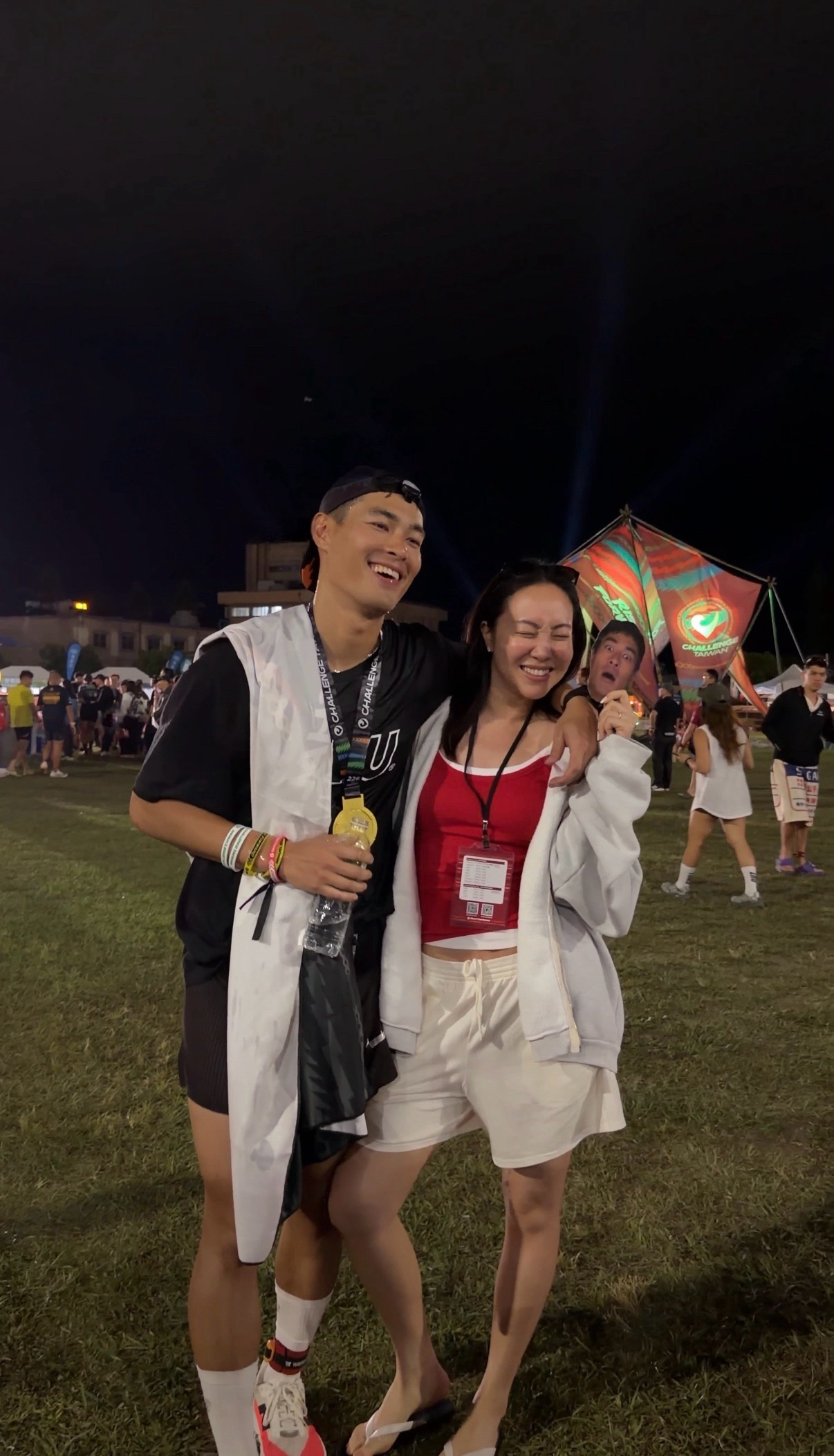楊祐寧 226K 鐵人完賽戰報：15 小時極限燃燒，用意志力換取榮譽黑衫