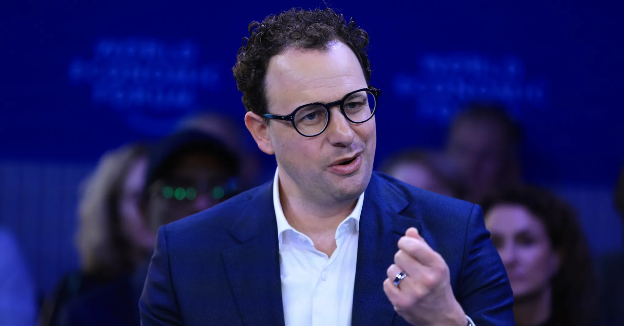 揭秘 AI 巨頭的商業陽謀：為何把最強模型 Mythos 鎖進保險箱？