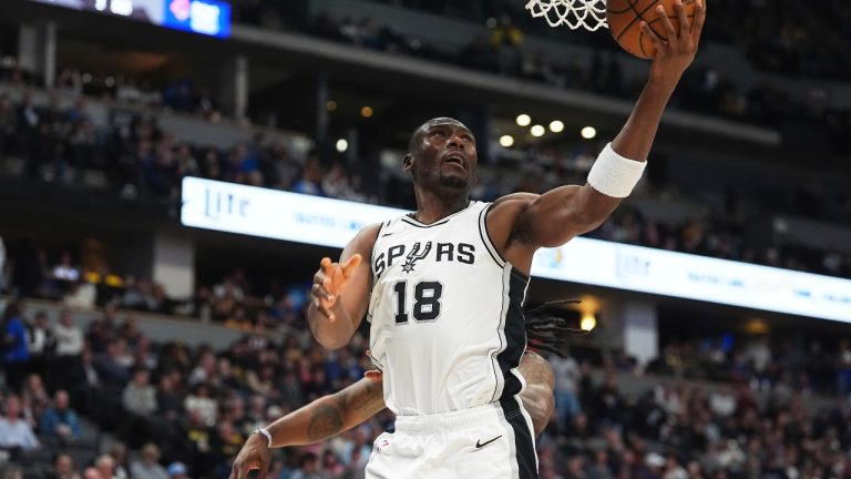Bismack Biyombo 的禁區價值：護框、籃板與老將中鋒如何維持防守結構