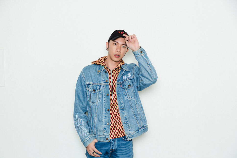 小春Kenzy如何把台語、棒球與廟會寫進饒舌？《啥款》《大丈夫》到《OGS》