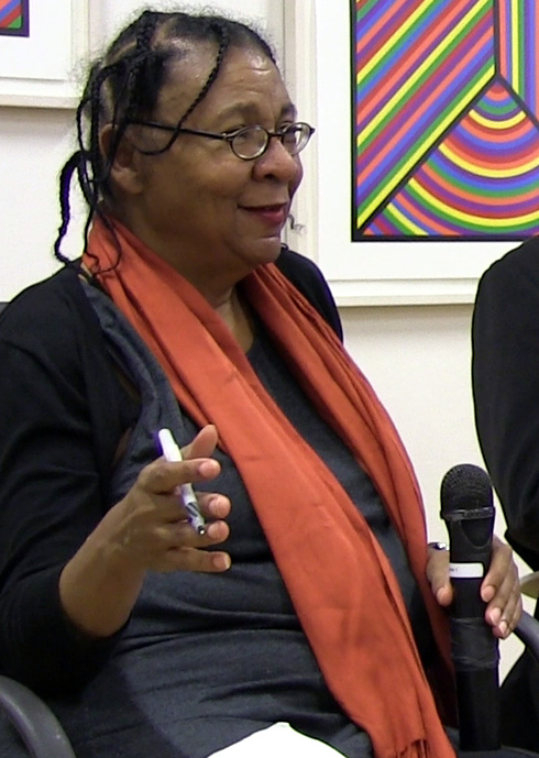 bell hooks〈反抗凝視〉為什麼仍改變我們看電影？觀看不是被動，誰能看、怎麼看也是權力