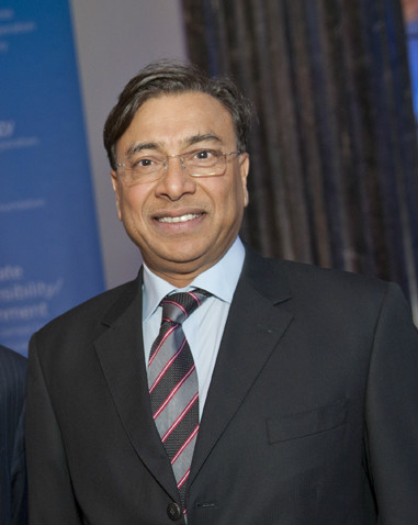 Lakshmi Mittal,全球鋼鐵整合與ArcelorMittal治理領導者肖像