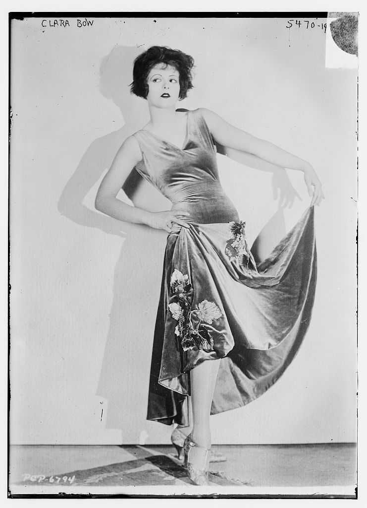 Clara Bow 黑白肖像;Library of Congress 館藏,用於辨識初代 It Girl 與默片明星制度