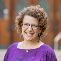 Emily M. Bender 語言模型與NLP倫理研究者官方人物照片