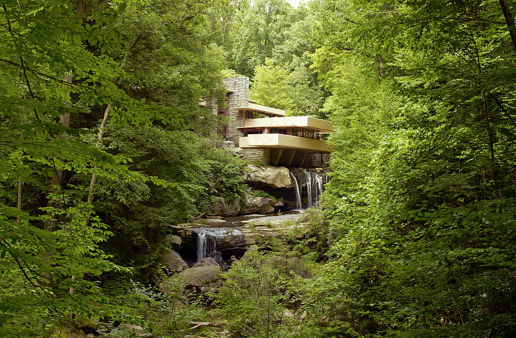 Fallingwater(Edgar J. Kaufmann Sr. Residence);Carol M. Highsmith 2007 年攝影,Library of Congress LC-DIG-highsm-04261