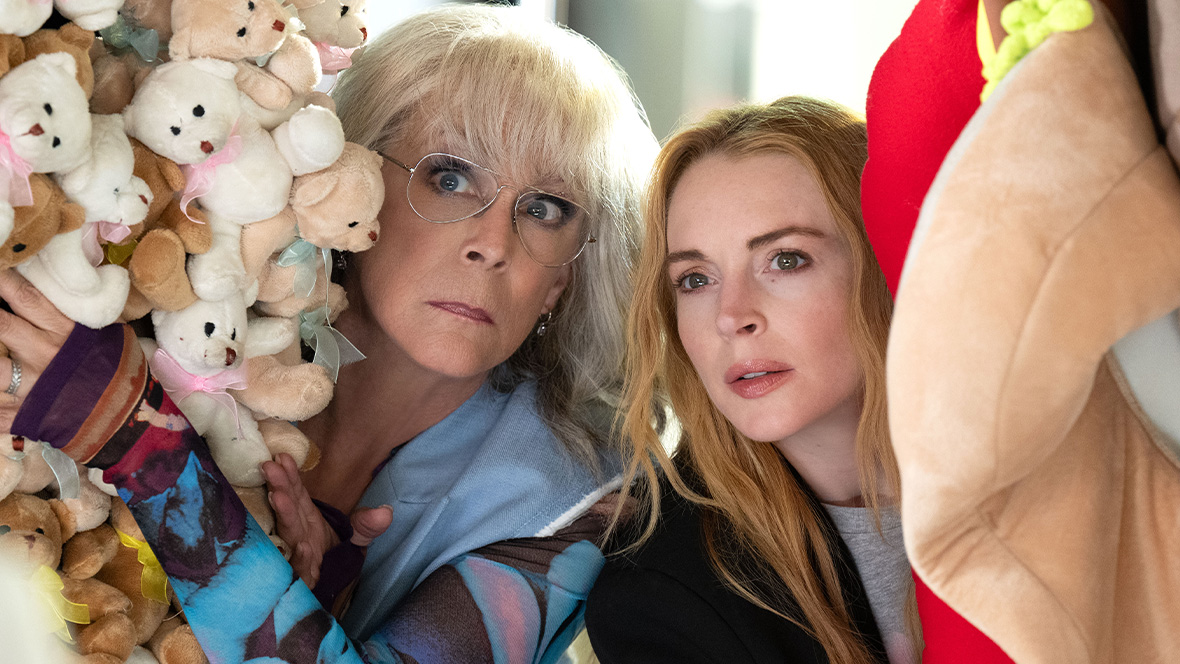 Disney D23 刊登的 Jamie Lee Curtis 與 Lindsay Lohan《Freakier Friday》官方劇照
