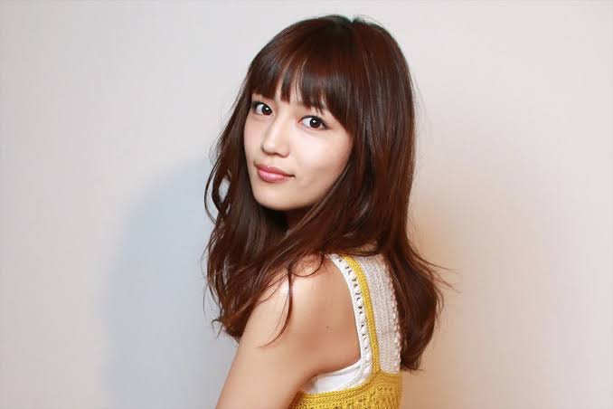 川口春奈與板倉滉結婚、懷孕公告：本人發表後，娛樂爆料的位置改變了嗎？
